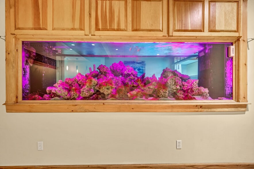 More Photos Of 132 Main St, Southington Bank For Lease