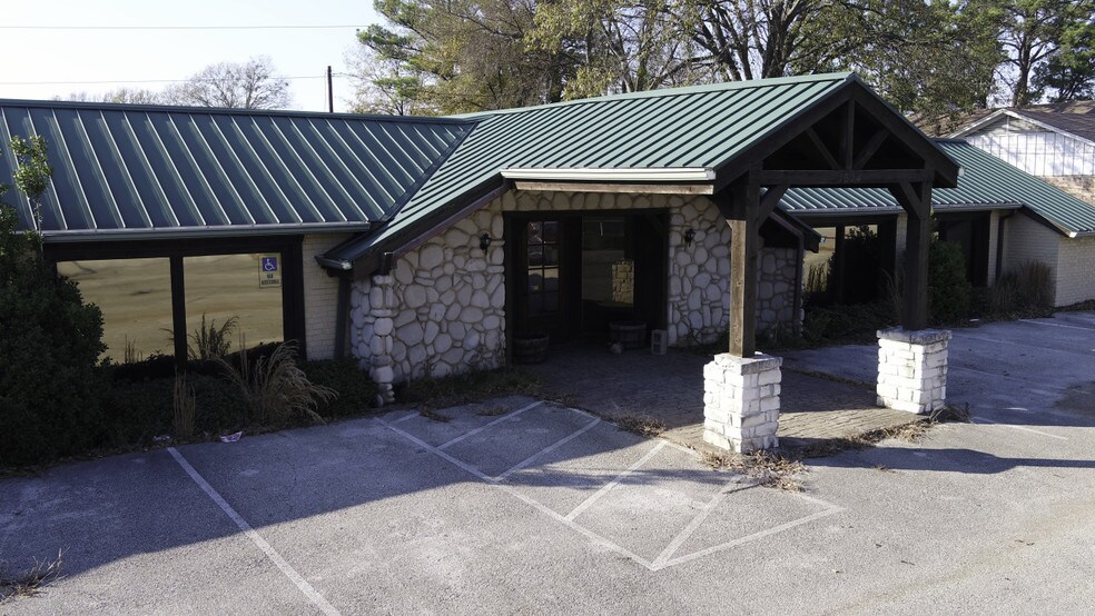 More Photos Of 1624 N Northwest Loop 323, Tyler Freestanding For Sale