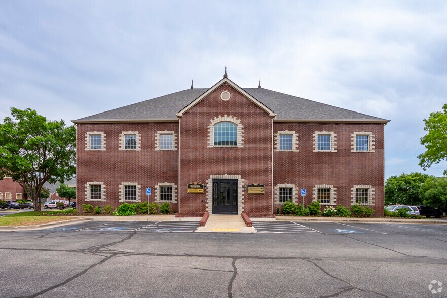 More Photos Of 4735 E 91st St, Tulsa Medical For Lease