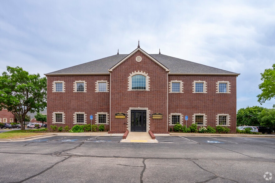 More Photos Of 4735 E 91st St, Tulsa Medical For Lease