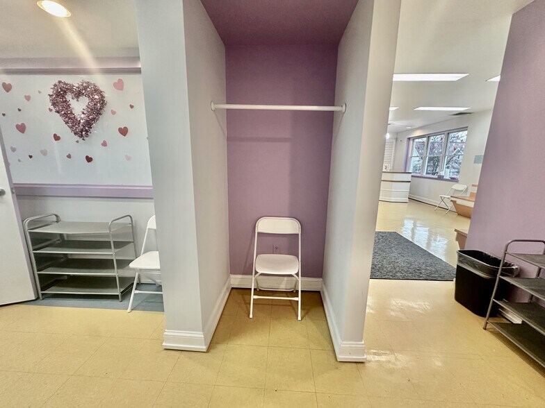 More Photos Of 36 Sherwood Pl, Greenwich Office For Lease