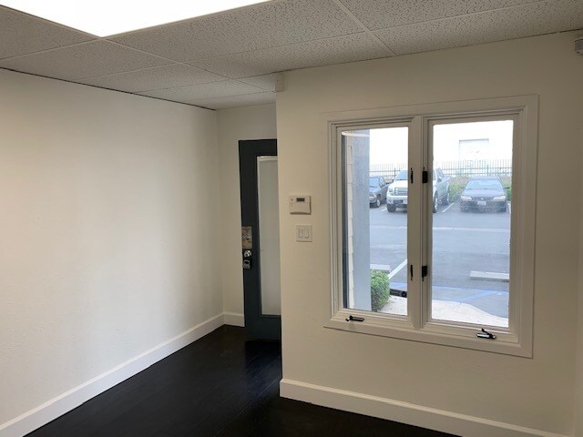 More Photos Of 1231-1241 E Warner Ave, Santa Ana Distribution For Lease