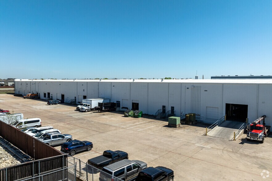 More Photos Of 15508 Bratton Ln, Austin Warehouse For Lease