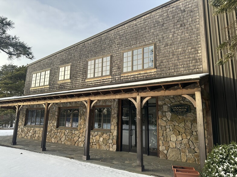 More Photos Of 22 A St, Edgartown Warehouse For Lease