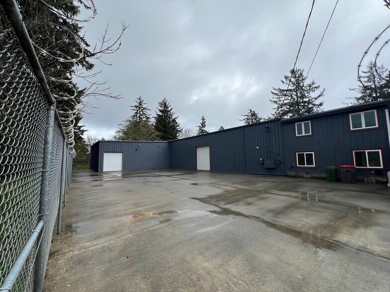 More Photos Of 1425 SE 9th St, Warrenton Warehouse For Lease