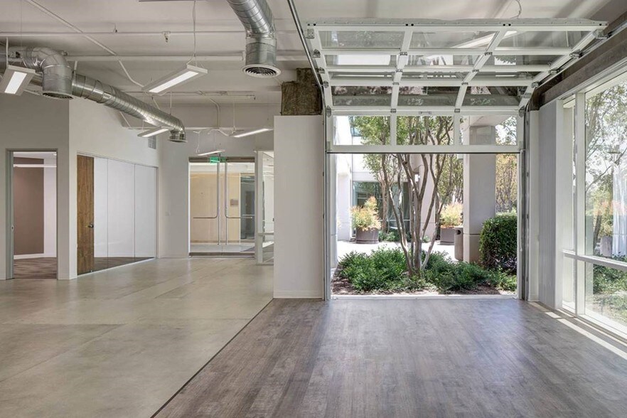 More Photos Of 23332 Mill Creek Dr, Laguna Hills Office For Lease