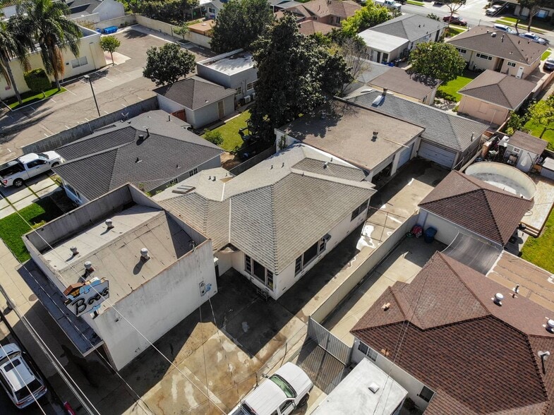 More Photos Of 15709 Bellflower Blvd, Bellflower General Retail For Sale