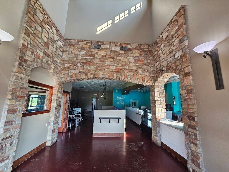 More Photos Of 1120 122nd St, Chippewa Falls Freestanding For Lease