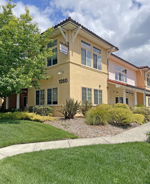 More Photos Of 1260 Healdsburg Ave, Healdsburg Office For Lease