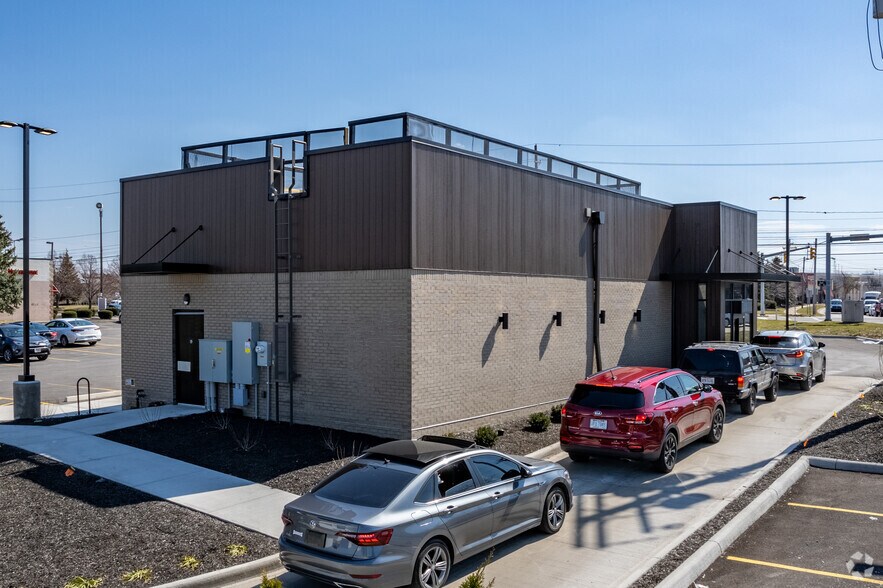 More Photos Of 7715 Mentor Ave, Mentor Freestanding For Sale