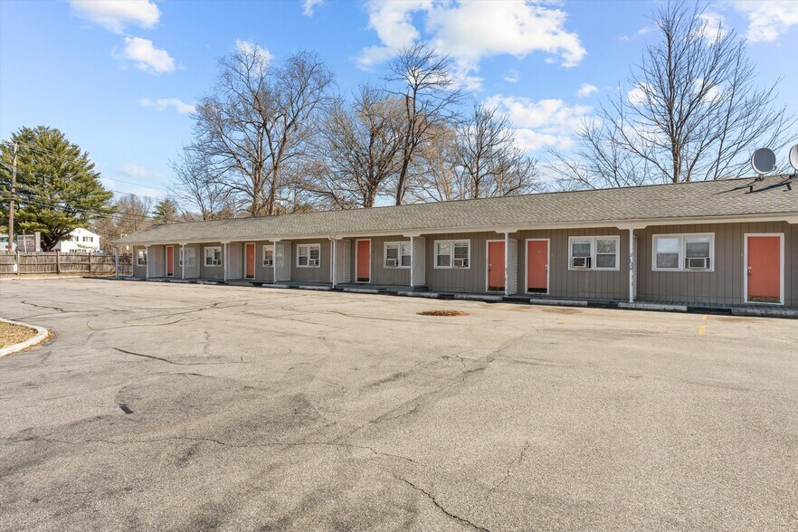 More Photos Of 82 Beach Rd, Salisbury Hospitality For Sale