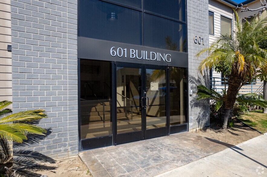 More Photos Of 601-607 E Glenoaks Blvd, Glendale Office For Lease