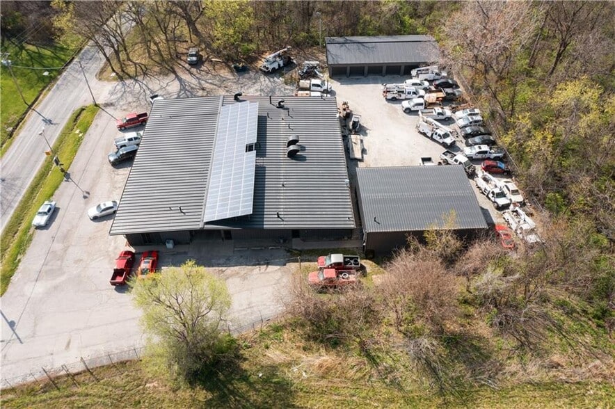 More Photos Of 3709 Pickett Rd, Saint Joseph Auto Repair For Sale