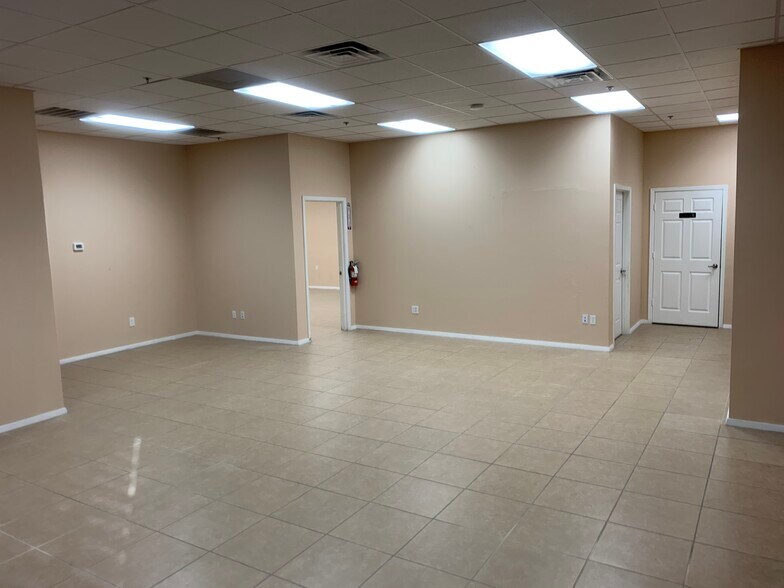 More Photos Of 6001 International Pky, McAllen Refrigeration Cold Storage For Sale