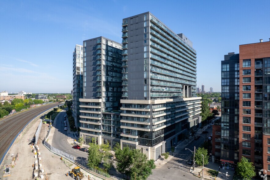 Primary Photo Of 32 Lisgar St, Toronto Apartments For Sale
