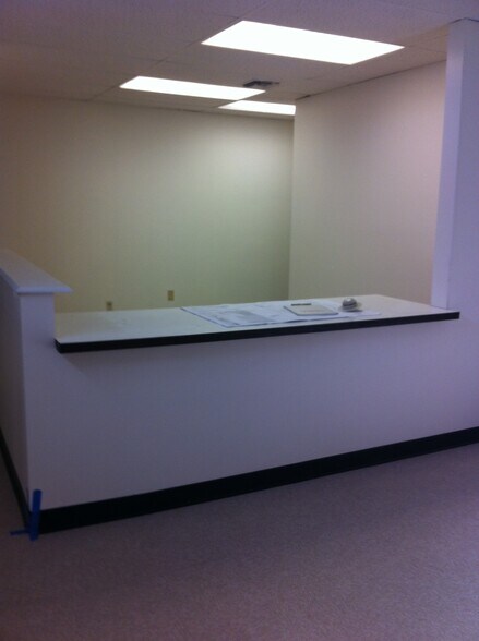 More Photos Of 4674 Brooks St, Montclair Warehouse For Lease