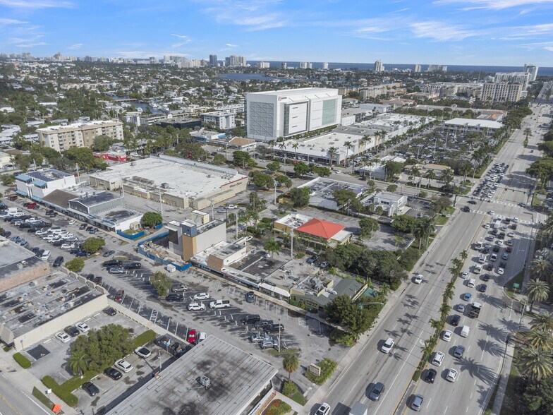 More Photos Of 1083 SE 17th St, Fort Lauderdale Convenience Store For Sale
