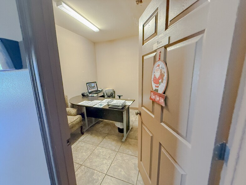 More Photos Of 1004 E 6th St, Alice Healthcare For Sale