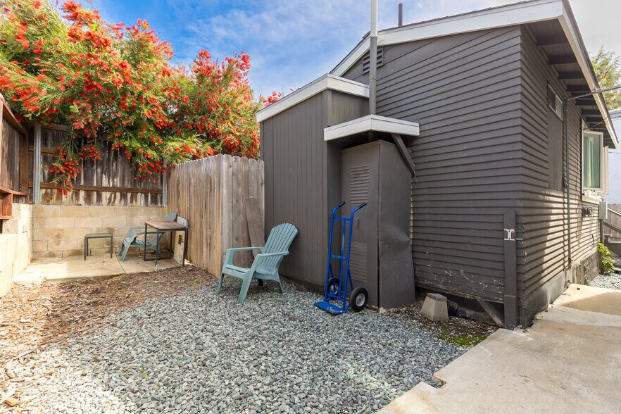 More Photos Of 2141 Front St, San Diego Apartments For Sale