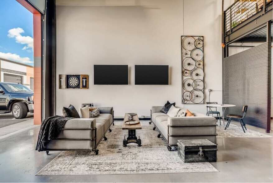 More Photos Of 1435 FM 1463 Rd, Katy Showroom For Sale