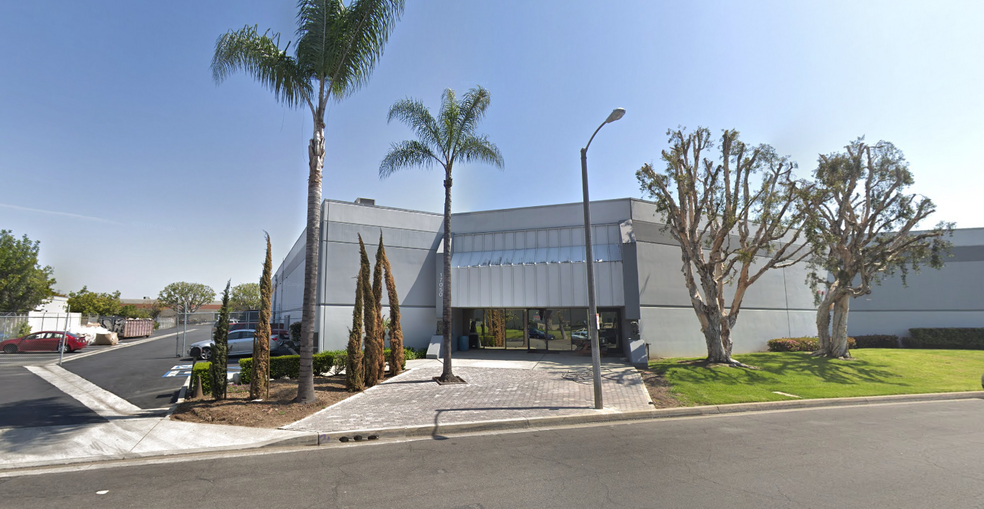 Primary Photo Of 17050-17100 S Margay Ave, Carson Warehouse For Lease