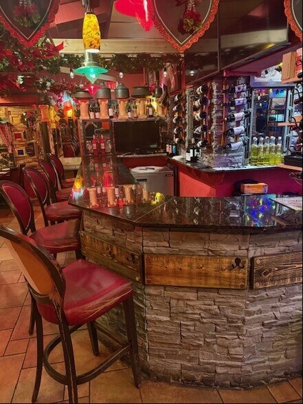 More Photos Of 8820 Lyndale Ave S, Bloomington Restaurant For Sale