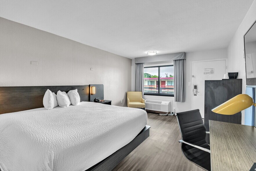 More Photos Of 962 Riverview Rd, Rock Hill Hotel For Sale