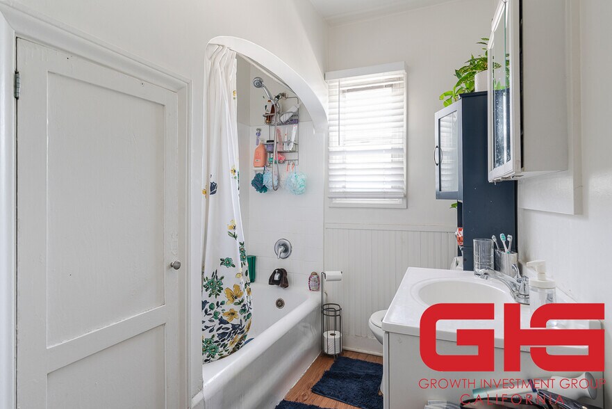 More Photos Of 1757 E Villa St, Pasadena Apartments For Sale