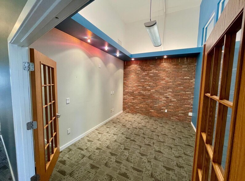 More Photos Of 500 E Michigan Ave, Lansing Apartments For Lease