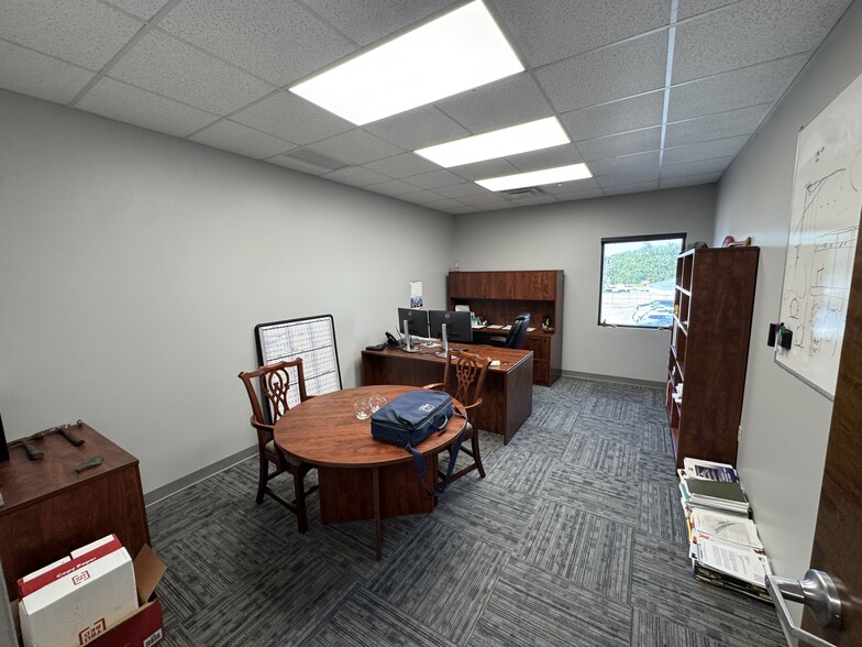 More Photos Of 724 Central Ave, New Orleans Light Distribution For Sale