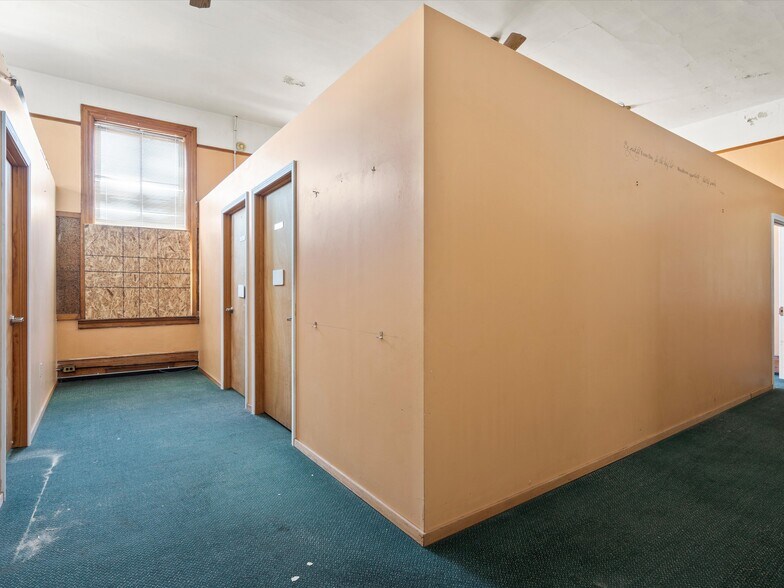 More Photos Of 453 Martin Luther King Jr. Blvd, Detroit Loft Creative Space For Sale