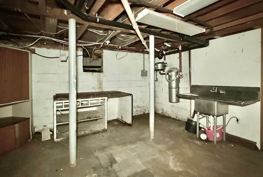 More Photos Of 55 Chestnut St, Elmer Convenience Store For Sale