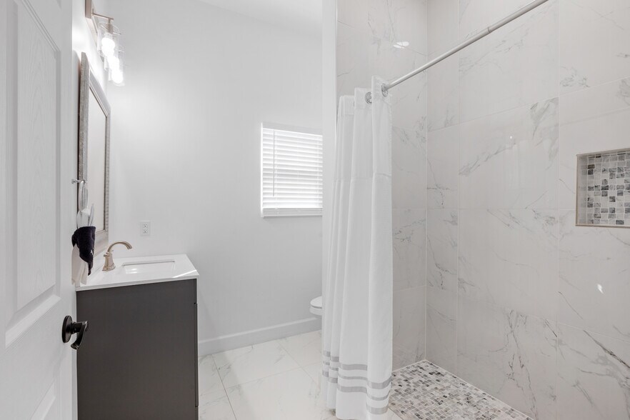 More Photos Of 2565 N State Highway 16, Fredericksburg Specialty For Sale