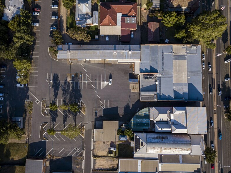 More Photos Of 74 Kendal St, Cowra Freestanding For Lease