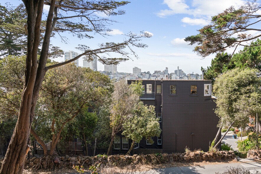 More Photos Of 407-411 Greenwich St, San Francisco Apartments For Sale