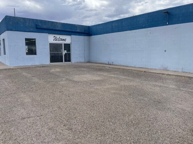 More Photos Of 800 E River Rd, Belen Auto Repair For Lease