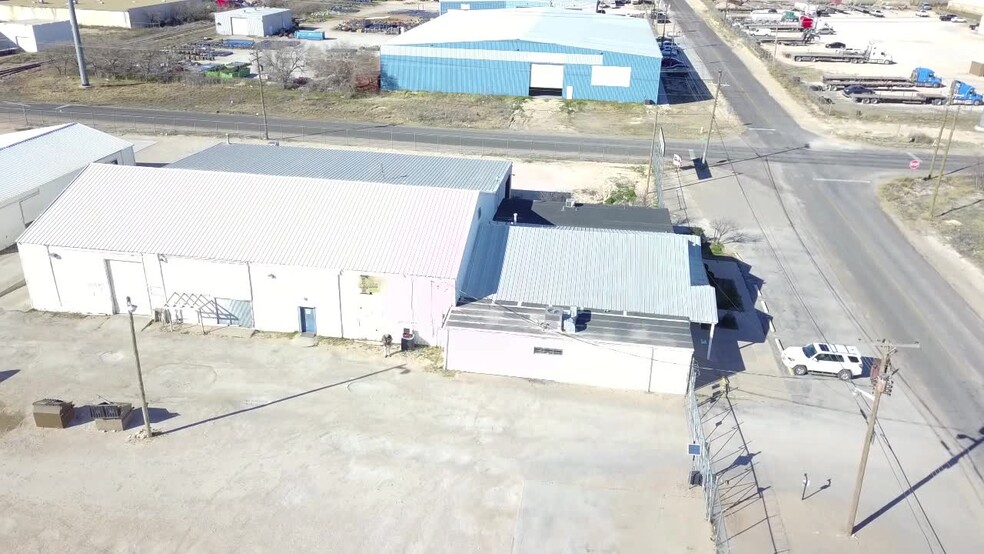 Primary Photo Of 302 Industrial Ave, Odessa Warehouse For Sale