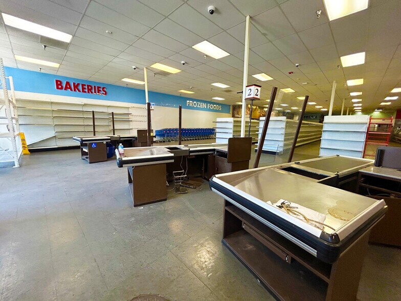More Photos Of 12160-12192 Hesperia Rd, Victorville Convenience Store For Lease