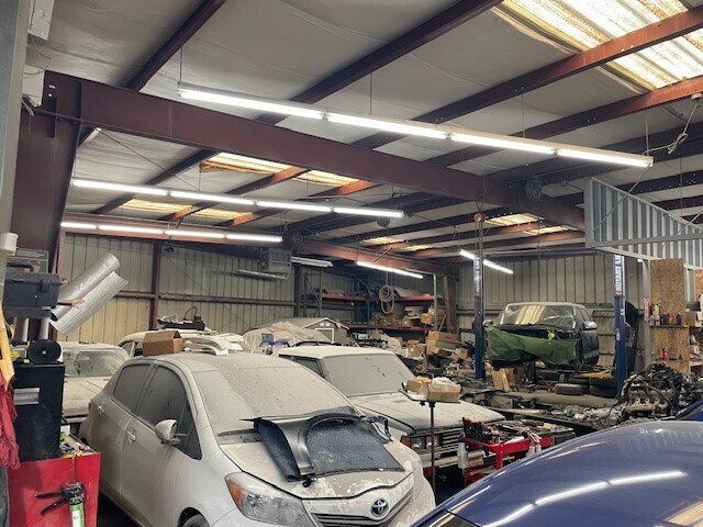 More Photos Of 6009-6017 International Blvd, Oakland Auto Repair For Sale