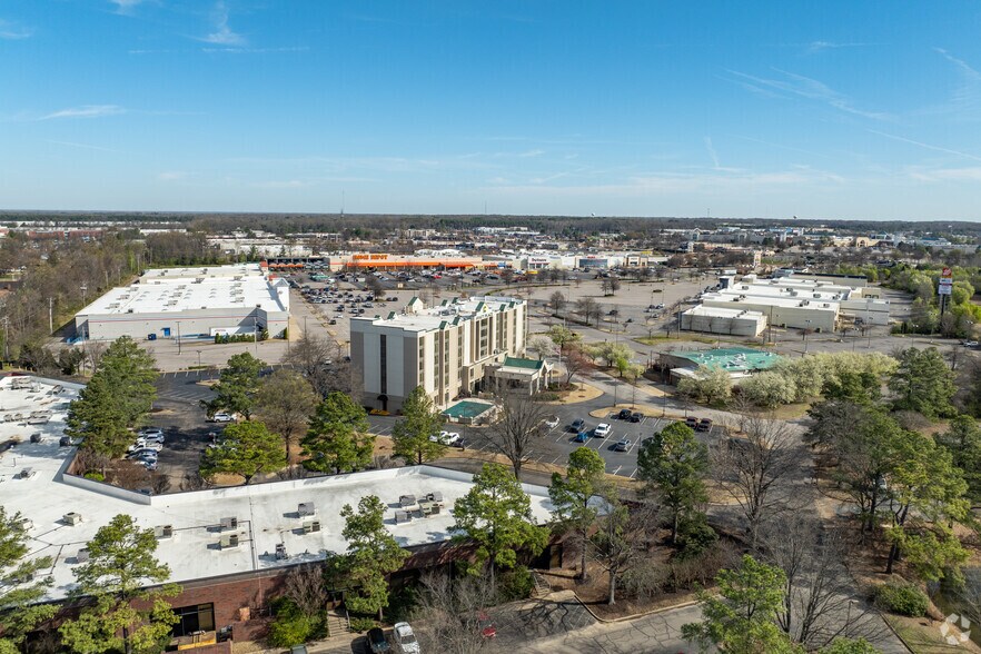 More Photos Of 7905 Giacosa Pl, Memphis Hotel For Sale