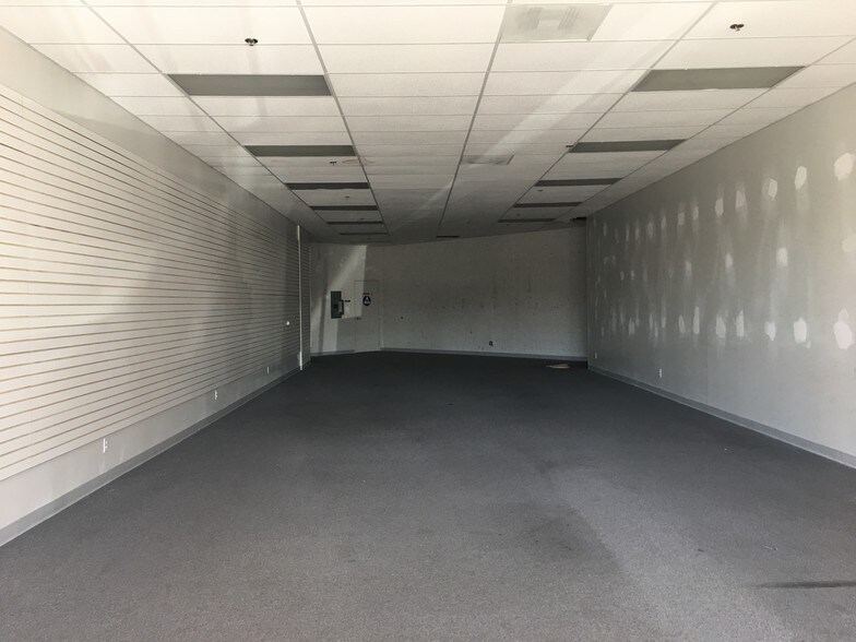More Photos Of 450-490 S Buffalo Dr, Las Vegas Unknown For Lease
