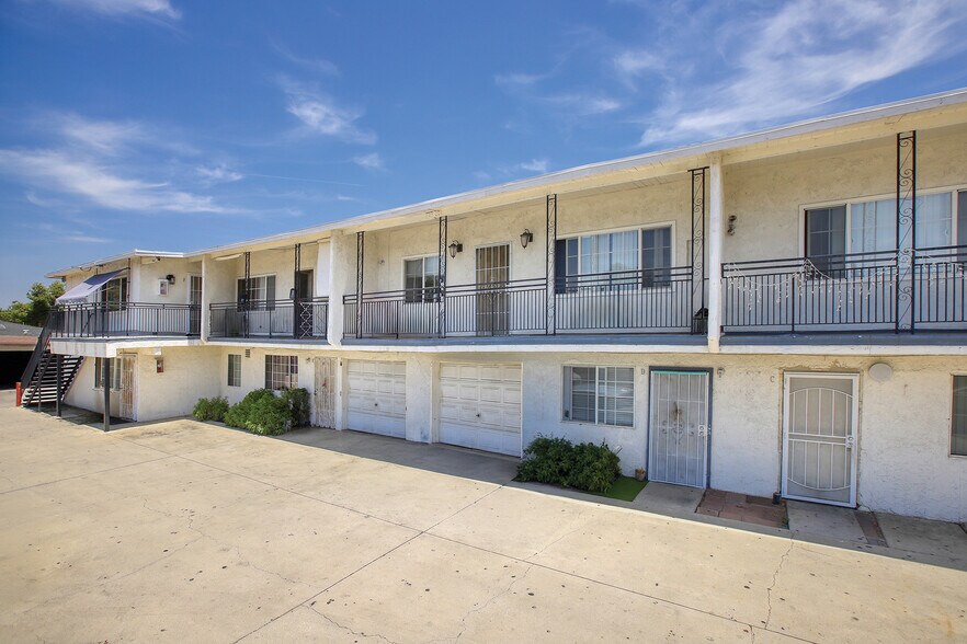 More Photos Of 8219 2nd St, Paramount Apartments For Sale