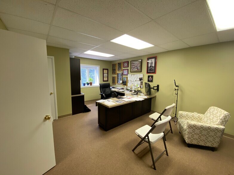 More Photos Of 1589 Reed Rd, Pennington Warehouse For Lease