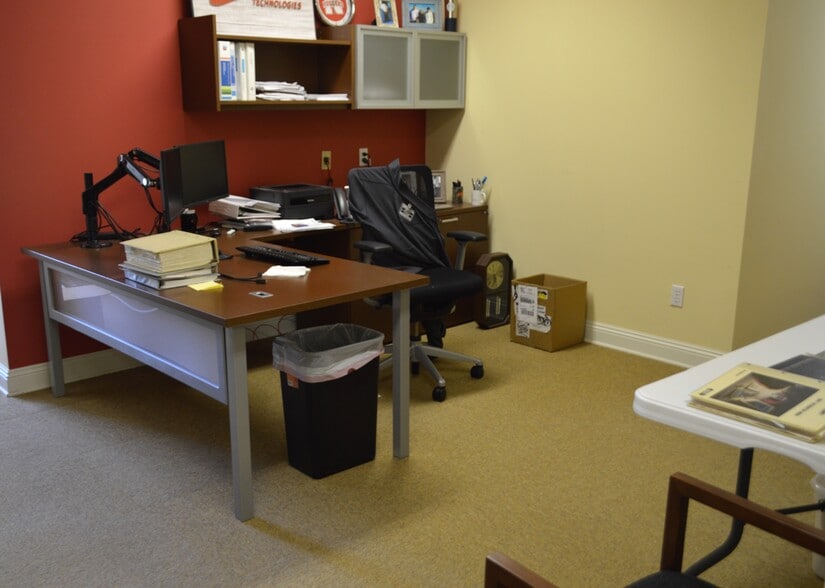 More Photos Of 4595 Spanish Trl, Pensacola Medical For Lease