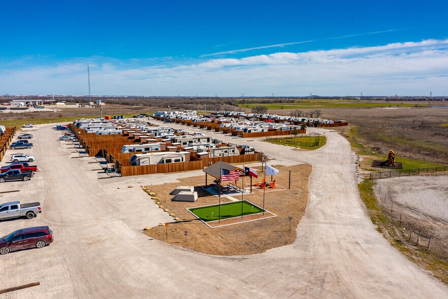 More Photos Of 4706 George Owens Rd, Ponder Trailer Camper Park For Sale