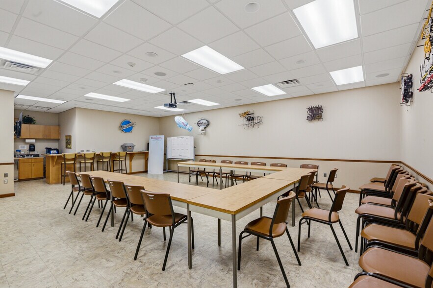 More Photos Of 8316 Lone Tree Rd, Victoria Industrial For Sale
