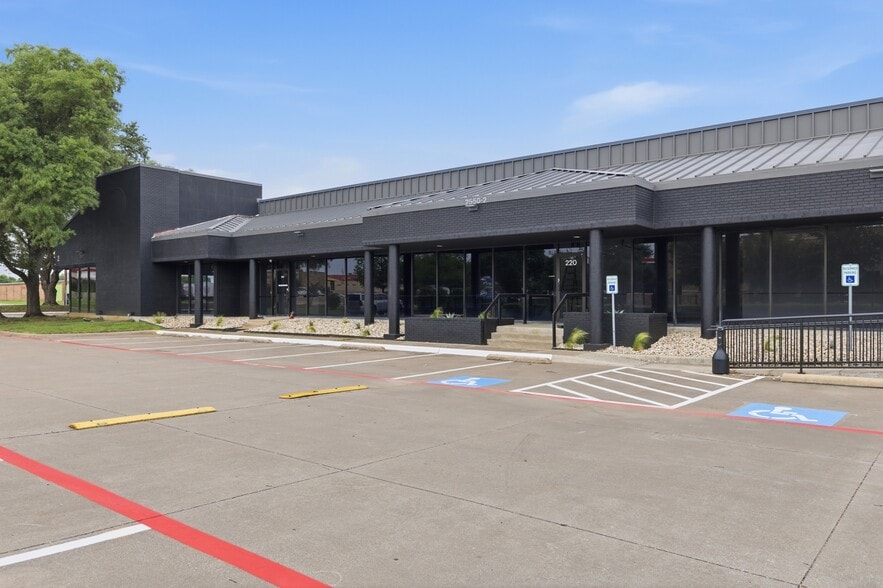 More Photos Of 3420 Sojourn Dr, Carrollton Warehouse For Sale