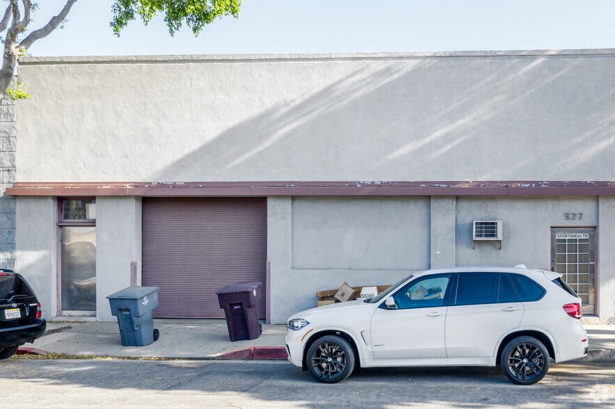 More Photos Of 525 W Windsor Rd, Glendale Manufacturing For Sale