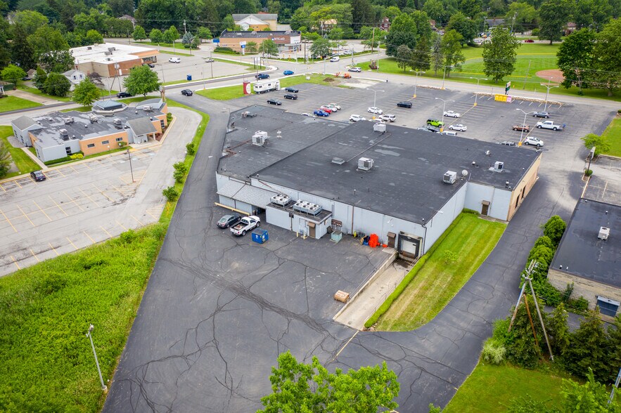 More Photos Of 823-829 Sharon New Castle Rd, Farrell Storefront Retail Office For Lease