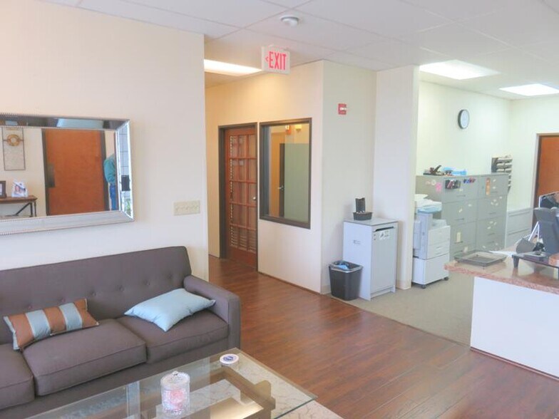 More Photos Of 4900 SE Loop 820, Fort Worth Office For Lease